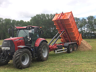 Traktor med tiplad, levering Enghavens